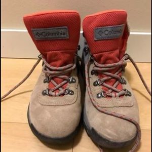 Columbia women’s newton ridge plus, oxford tan